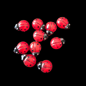 Ladybirds 10 x 7 x 5mm x 10 Off Red only 0164